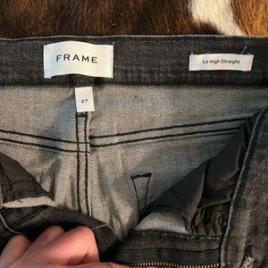 Frame Le High Straight frayed crop